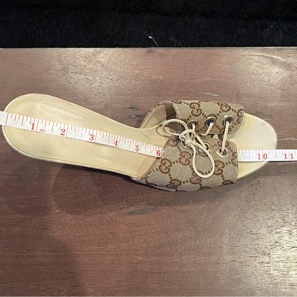 Gucci Beige GG Canvas Open Toe Wedge Heel Women’s Size 10 - Picture 9 of 10